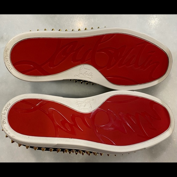 Christian Louboutin - Picture 7 of 12